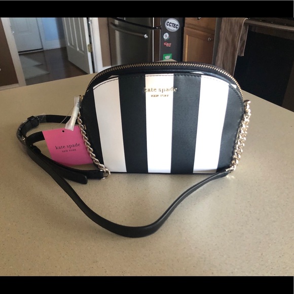 kate spade Handbags - ♠️Kate Spade New York Spencer Small Dome Crossbody
